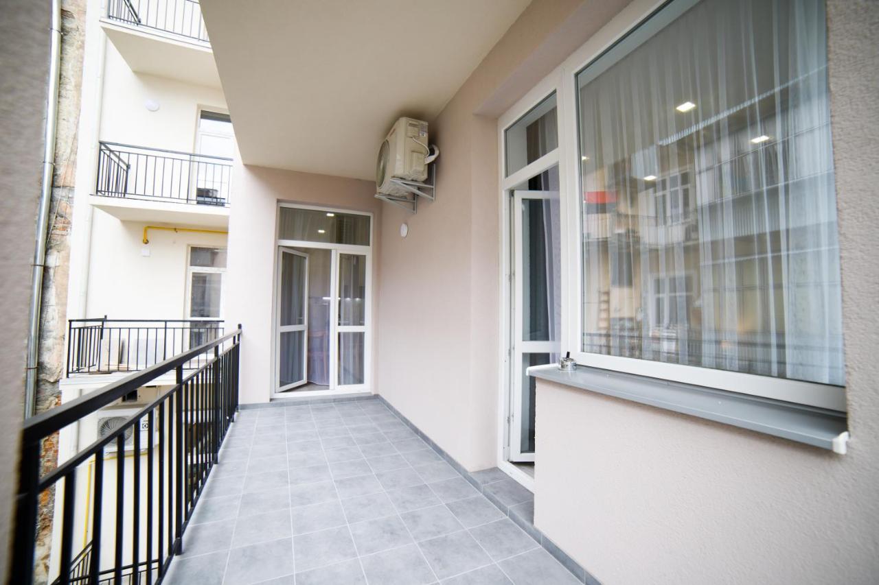 Lux Apartments Leópolis Exterior foto